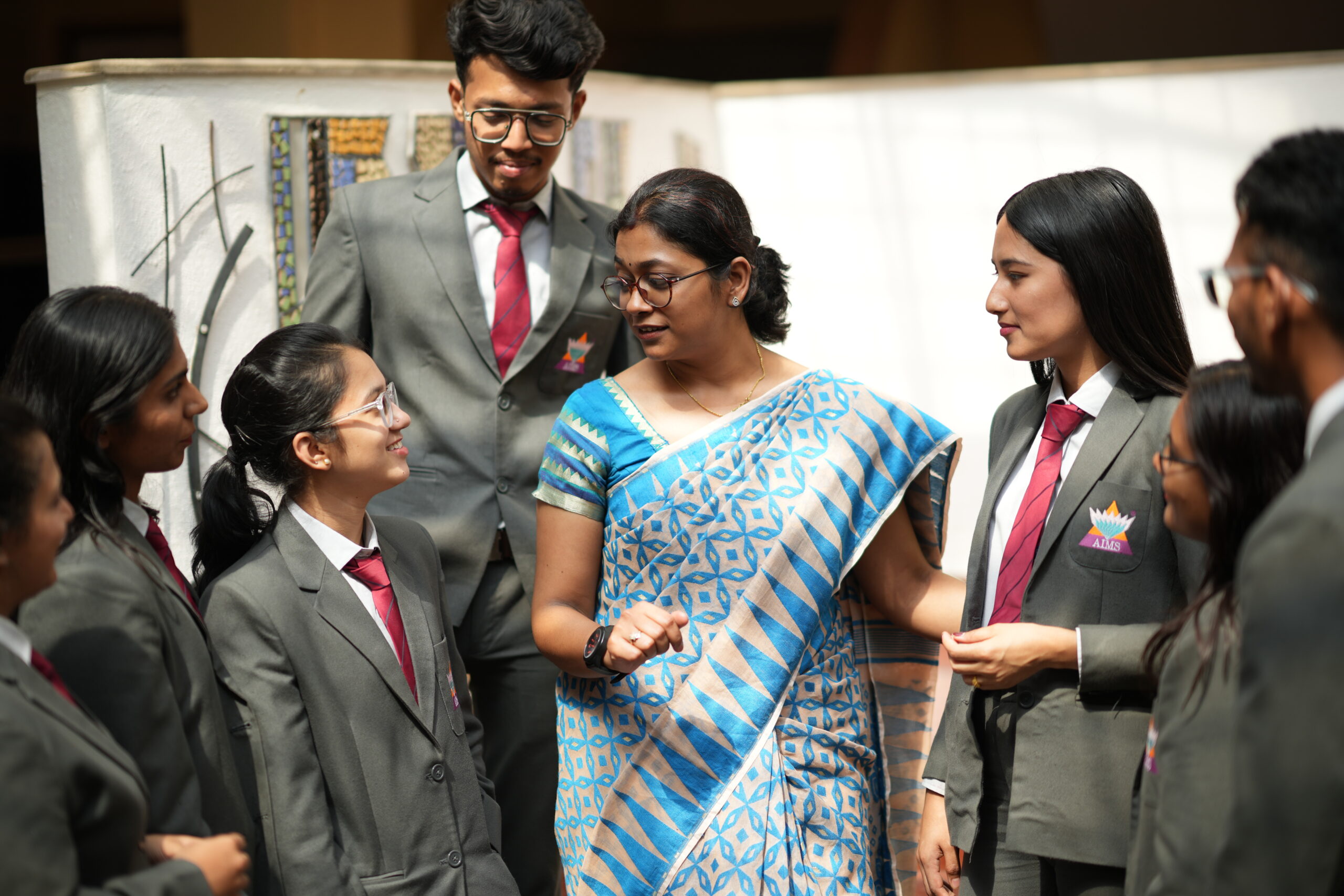 Why the Best MBA Colleges in Bangalore Emphasize Practical Learning