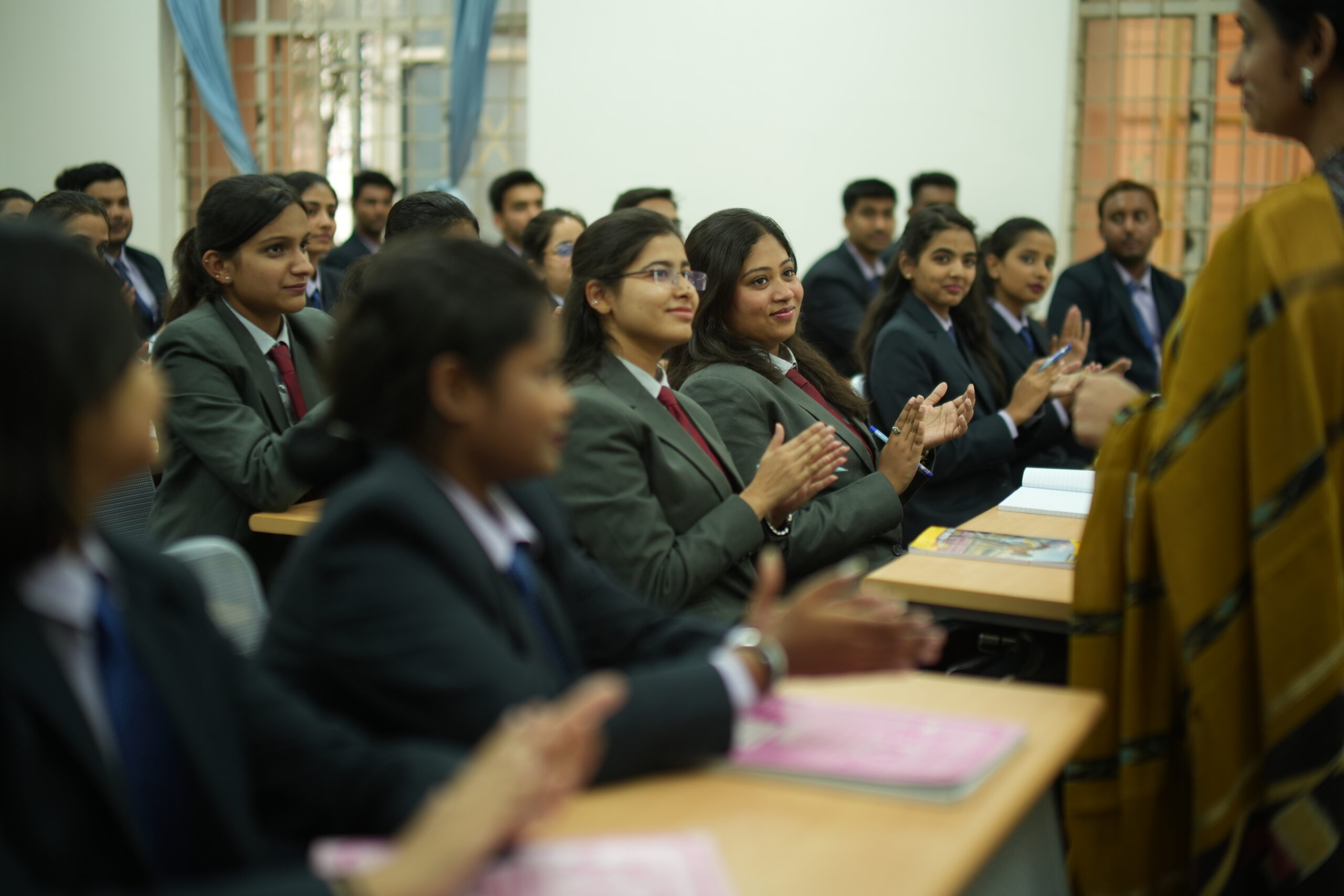 How Top MBA Colleges in Bangalore Prepare Students for Interviews